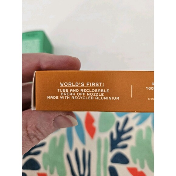 Cosmetic Bag & Lot Of 3 Products Innisfree, Ren, & Nelson Glow Eye Mask Sealed - Picture 12 of 12